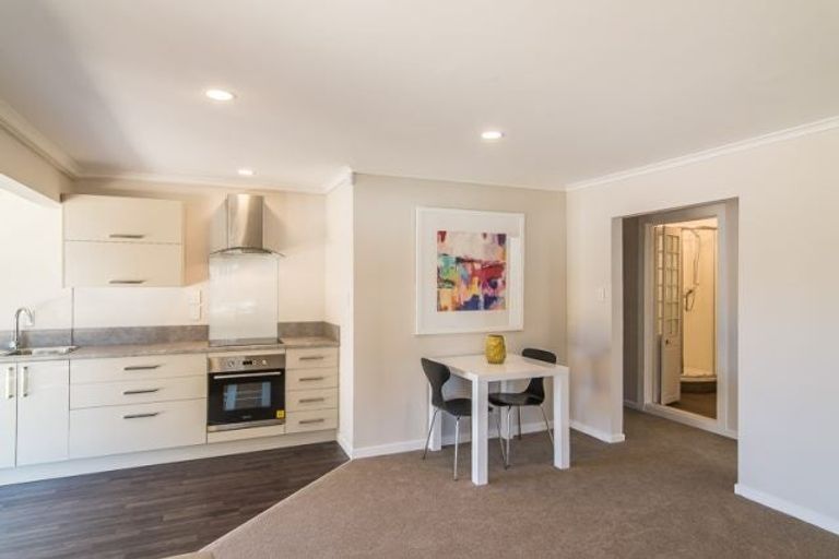 Photo of property in 219u1 The Terrace, Wellington Central, Wellington, 6011