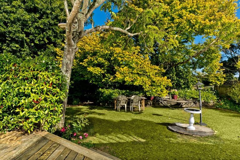 Photo of property in 101 Sturges Road, Henderson, Auckland, 0612