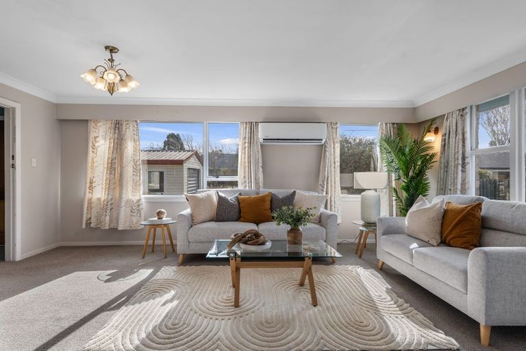 Photo of property in 1/14 Farquhars Road, Redwood, Christchurch, 8051