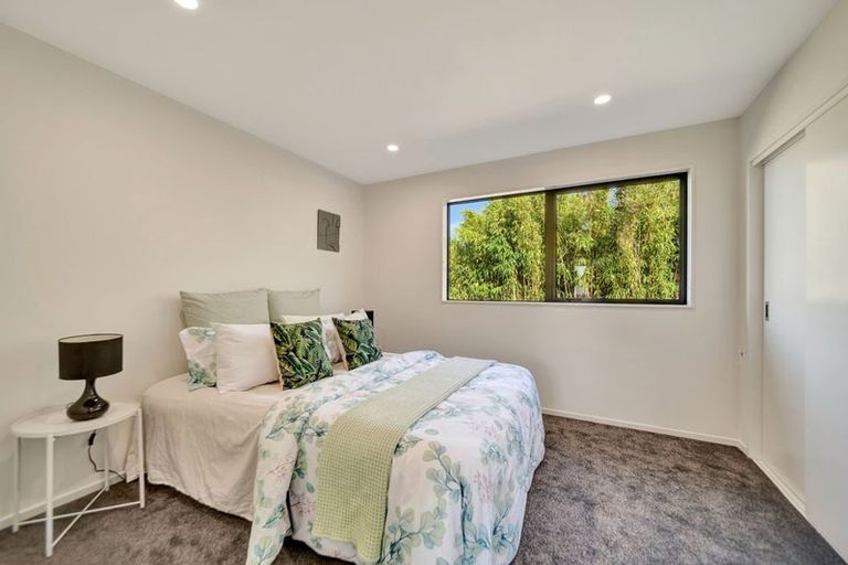 Photo of property in 12/106 Triangle Road, Massey, Auckland, 0614