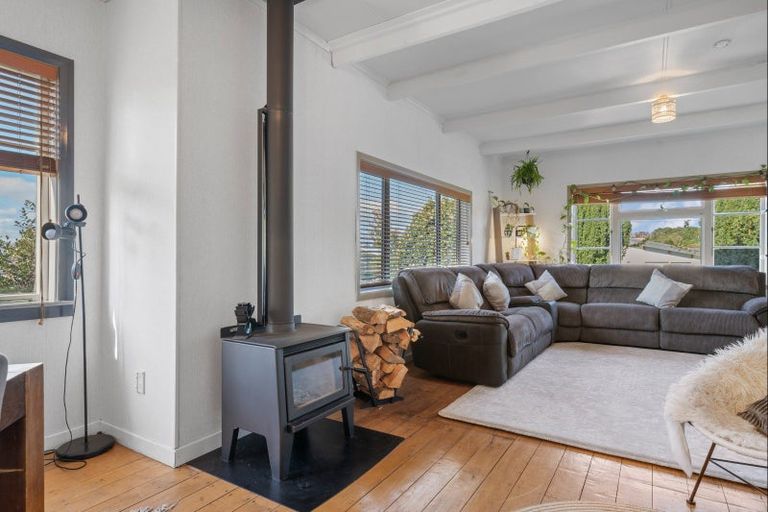 Photo of property in 14a Walsh Road, Westown, New Plymouth, 4310