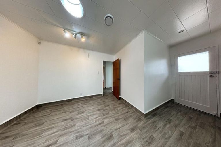 Photo of property in 28 Matai Street, Waikanae, 5036