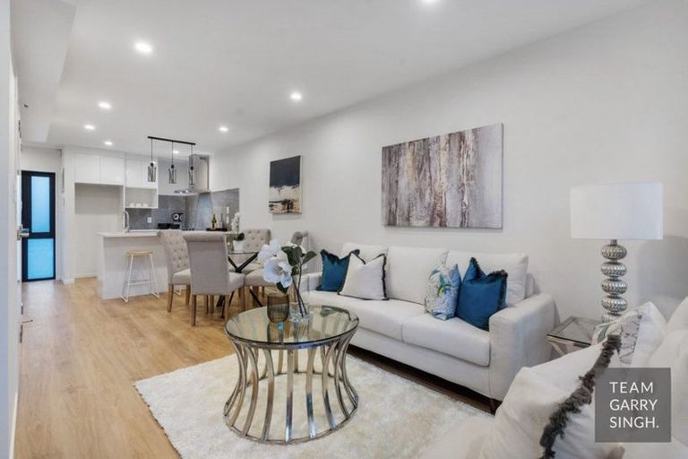 Photo of property in 8f Rainbow Place, Wattle Downs, Auckland, 2103