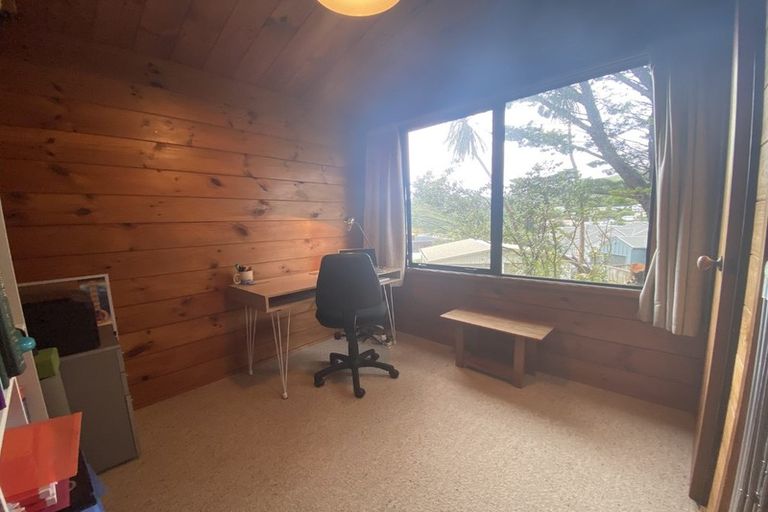 Photo of property in 4 Lydia Way, Karori, Wellington, 6012