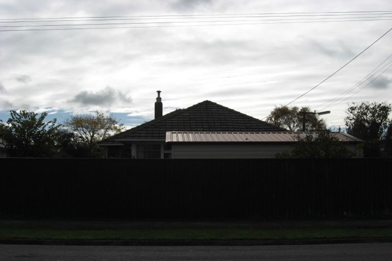 Photo of property in 172 Langdons Road, Northcote, Christchurch, 8052