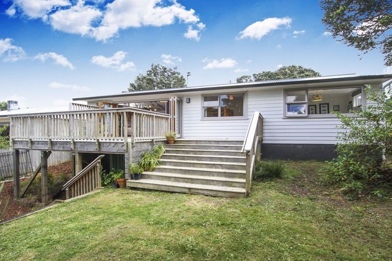 Photo of property in 30 Rimutaka Place, Titirangi, Auckland, 0604