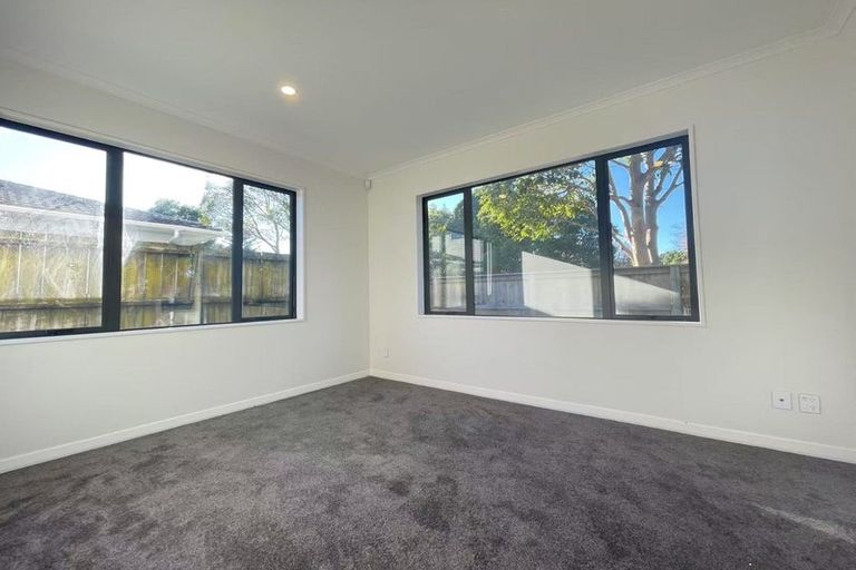 Photo of property in 421a Bucklands Beach Road, Bucklands Beach, Auckland, 2012