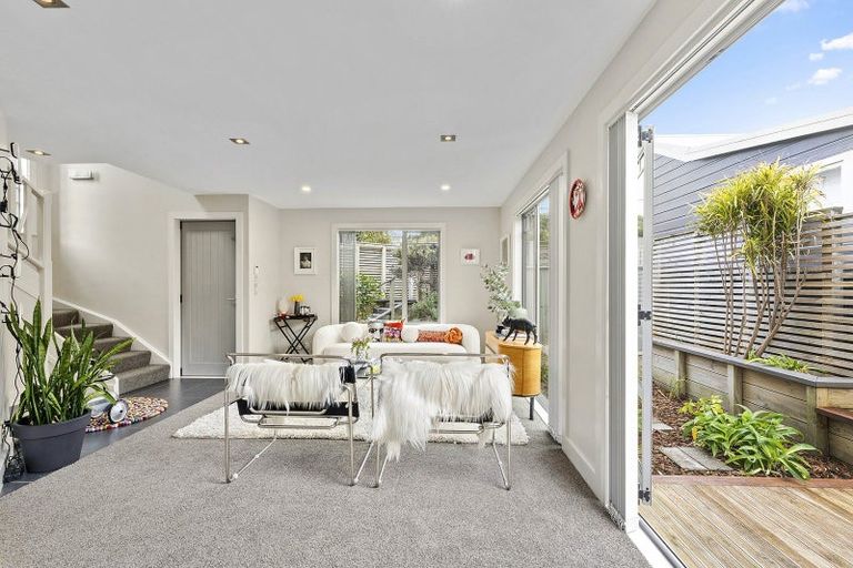 Photo of property in 41 Forres Street, Seatoun, Wellington, 6022