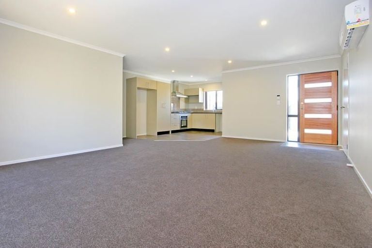 Photo of property in 10a Dreadon Avenue, Papatoetoe, Auckland, 2025