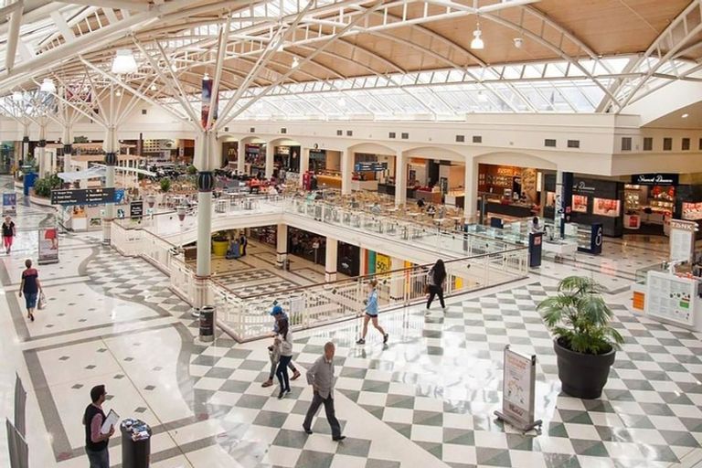 Photo of property in 18 Newington Road, Henderson, Auckland, 0612