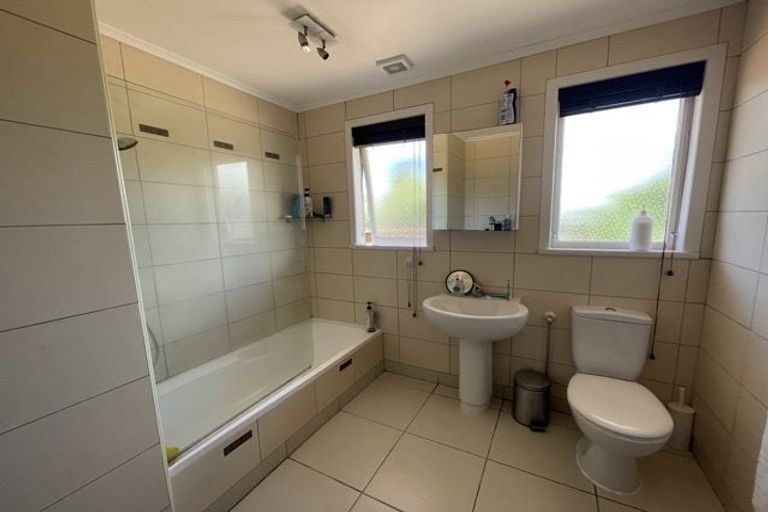 Photo of property in 34 Dellwood Avenue, Henderson, Auckland, 0612