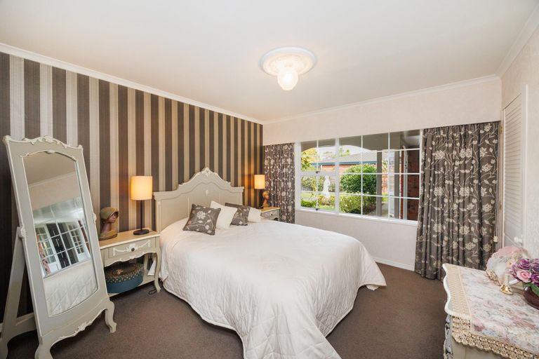 Photo of property in 7 Woodfield Avenue, Roslyn, Palmerston North, 4414