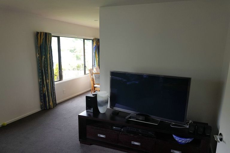 Photo of property in 1 Ridley Green, Churton Park, Wellington, 6037