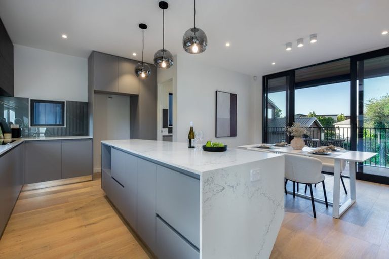 Photo of property in 12a Kowhai Road, Campbells Bay, Auckland, 0630