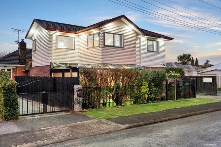 Photo of property in 26b Cameron Street, Papakura, 2110