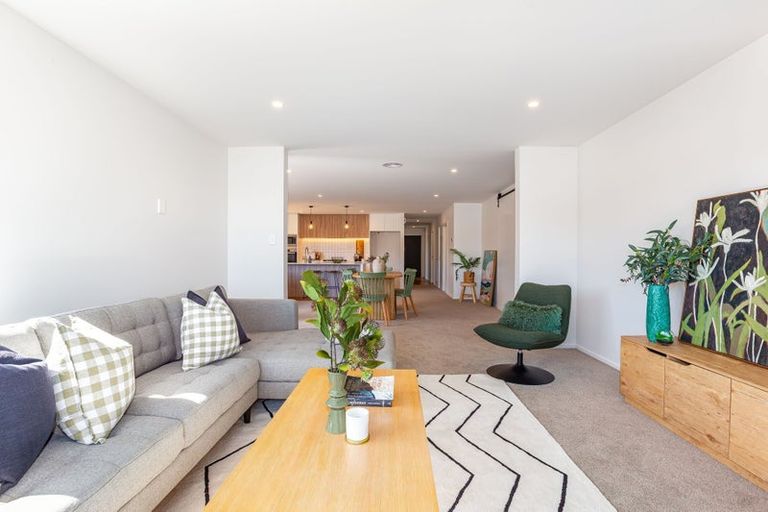 Photo of property in 26 Te Hoiere Street, Aotea, Porirua, 5024