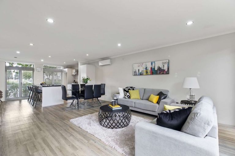 Photo of property in 26 Reins Road, Takanini, 2112