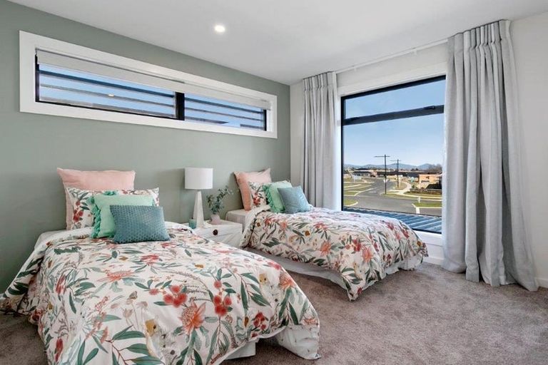 Photo of property in 94 Monument Road, Clevedon, Papakura, 2582