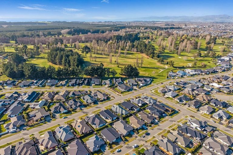 Photo of property in 10 Te Whariki Street, Marshland, Christchurch, 8083