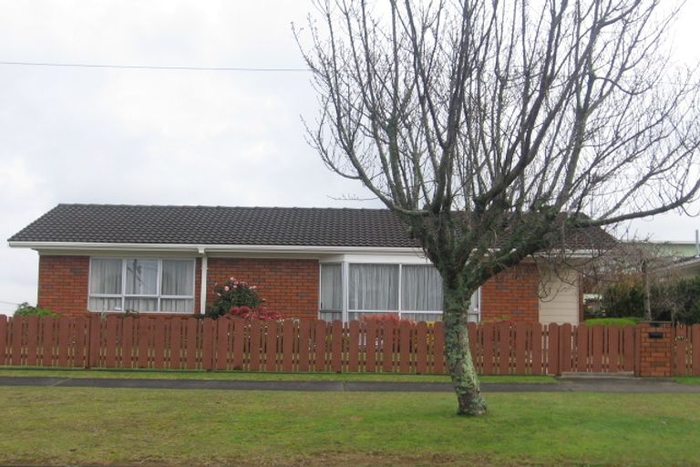 Photo of property in 2/57 East Street, Papakura, 2110