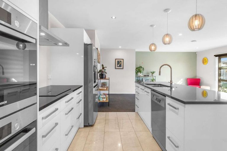 Photo of property in 17 Story Street, Foxton Beach, Foxton, 4815