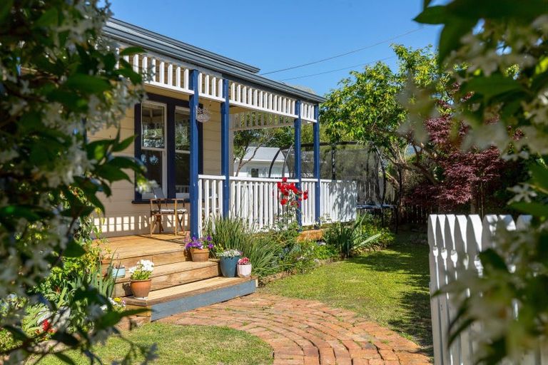Photo of property in 62 Waite Street, Featherston, 5710