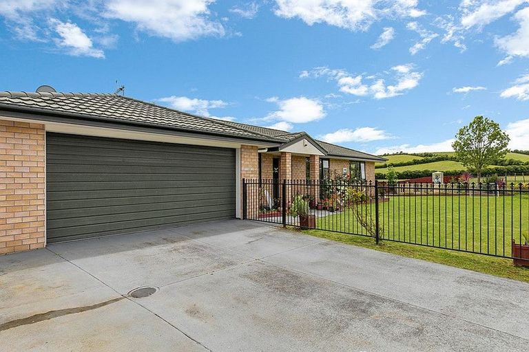 Photo of property in 48 Isabella Drive, Pukekohe, 2120