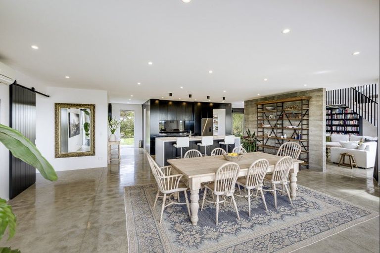 Photo of property in 1232 Taihape Road, Sherenden, Hastings, 4179