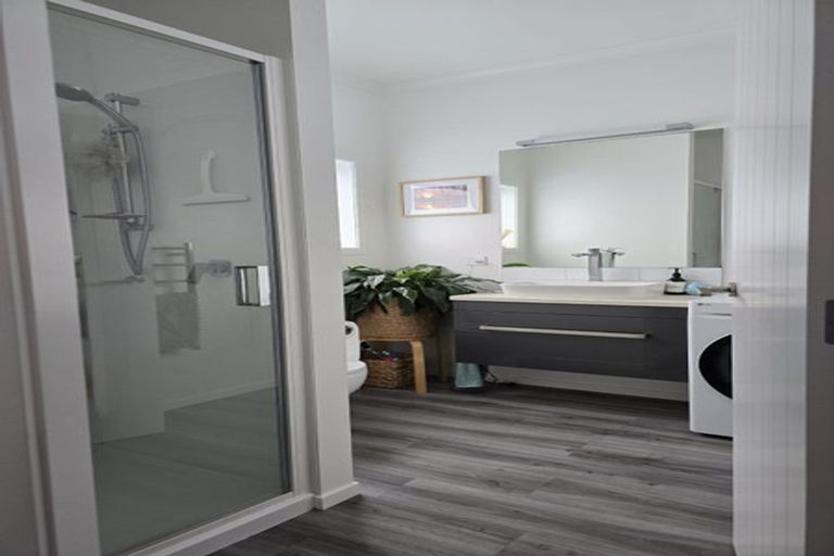 Photo of property in 9b Awatea Avenue, Paraparaumu, 5032