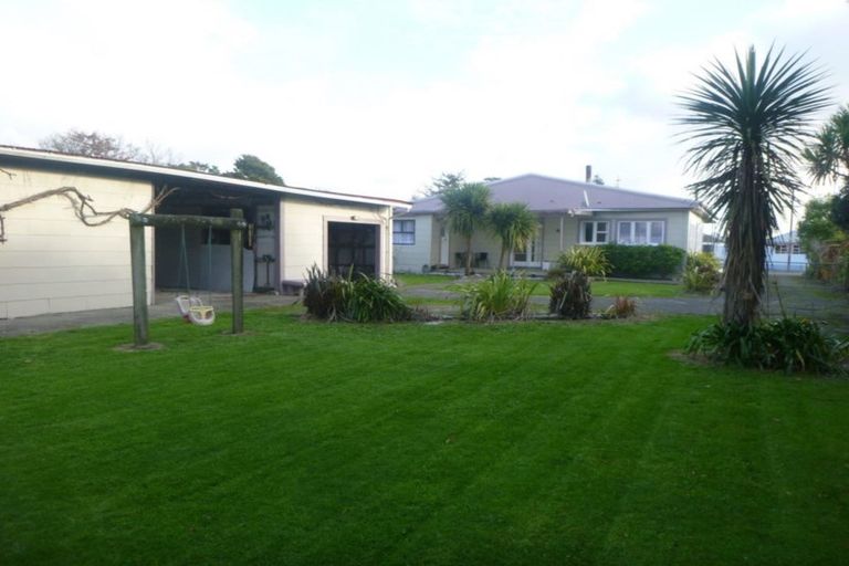 Photo of property in 135 Queen Street, Westport, 7825