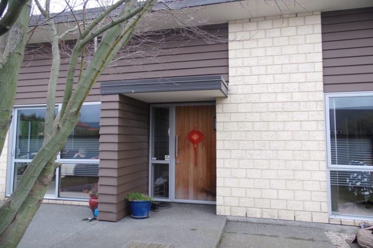 Photo of property in 10 Paeroa Street, Riccarton, Christchurch, 8041