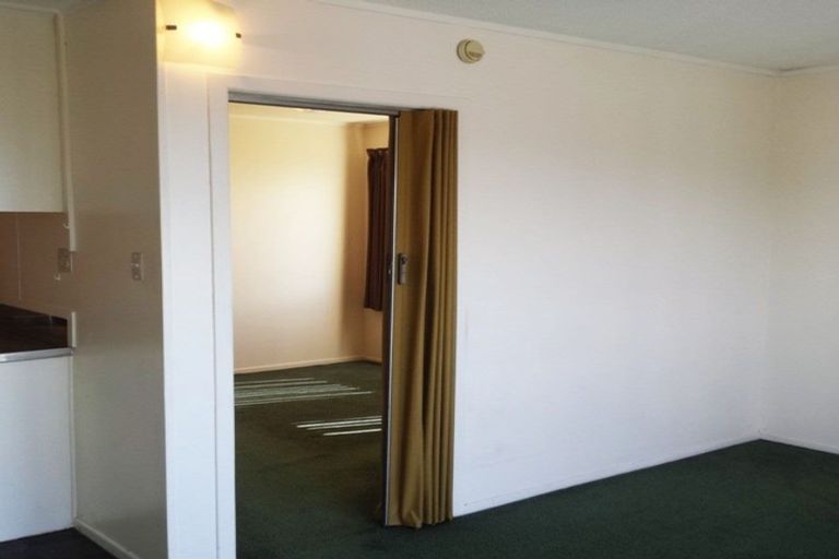 Photo of property in 2 Findlay Street, Moturoa, New Plymouth, 4310