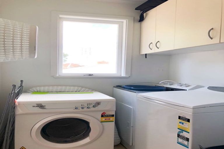 Photo of property in 24 Matama Road, Glen Eden, Auckland, 0602