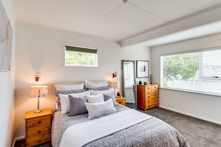 Photo of property in 2/39 Cassino Crescent, Onekawa, Napier, 4110