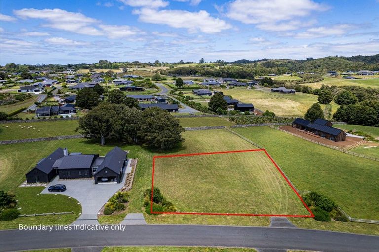 Photo of property in 41 Stoney Hill Road, Te Kamo, 0185
