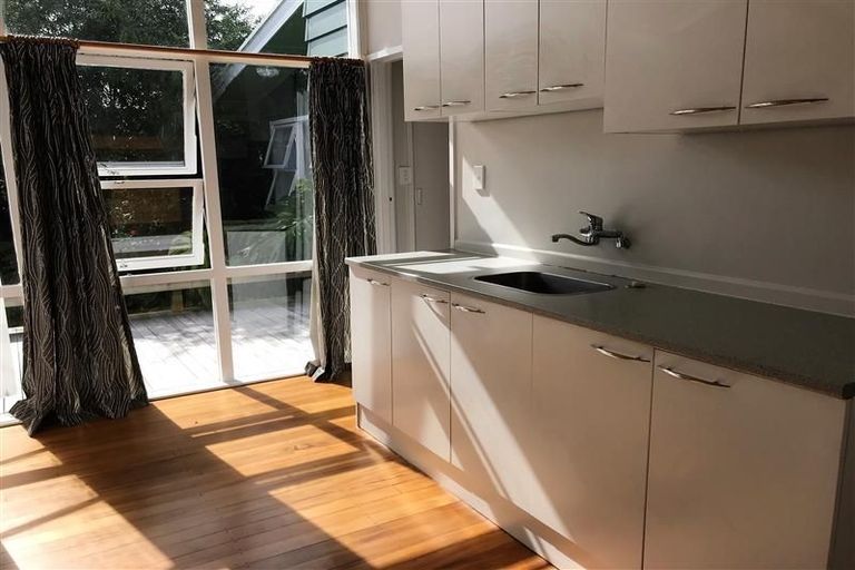 Photo of property in 24 Clayton Road, Manurewa, Auckland, 2102