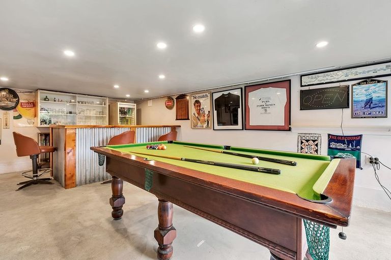 Photo of property in 11 James Street, Glenfield, Auckland, 0629