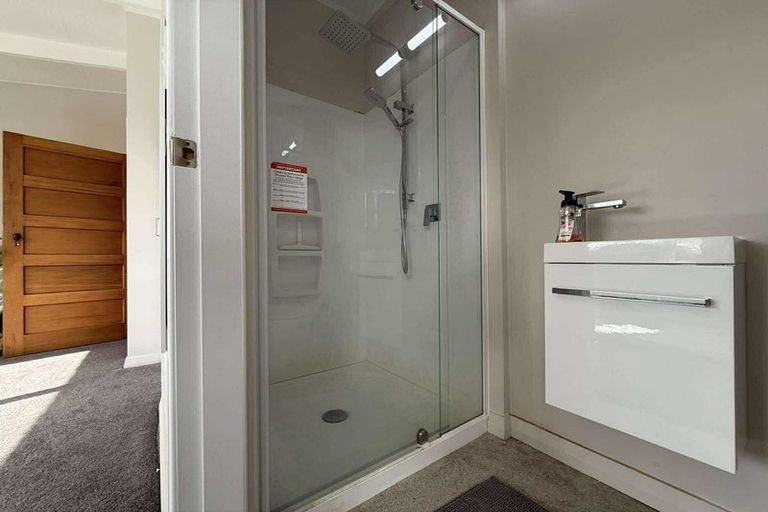 Photo of property in 353 Waiwhetu Road, Fairfield, Lower Hutt, 5011