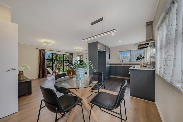 Photo of property in 7b Lowtherhurst Road, Massey, Auckland, 0614