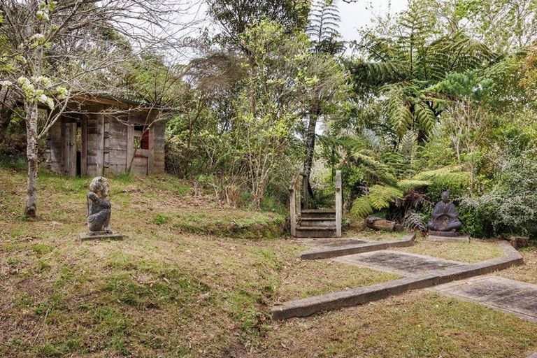 Photo of property in 353 Kahuterawa Road, Linton, Palmerston North, 4472