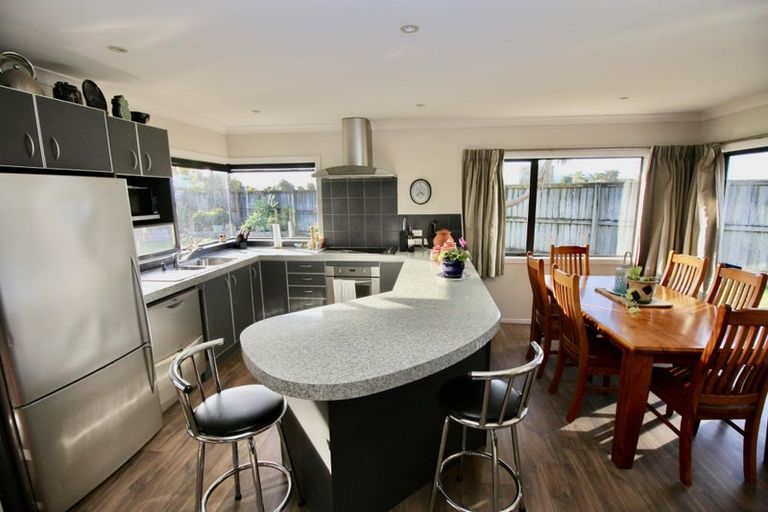 Photo of property in 52 Kupe Drive, Whitianga, 3510