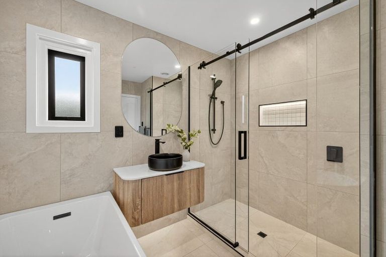 Photo of property in 75 Englefield Road, Northwood, Christchurch, 8051