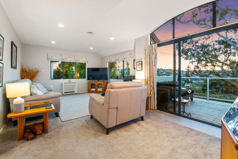 Photo of property in 101a Arran Road, Browns Bay, Auckland, 0630