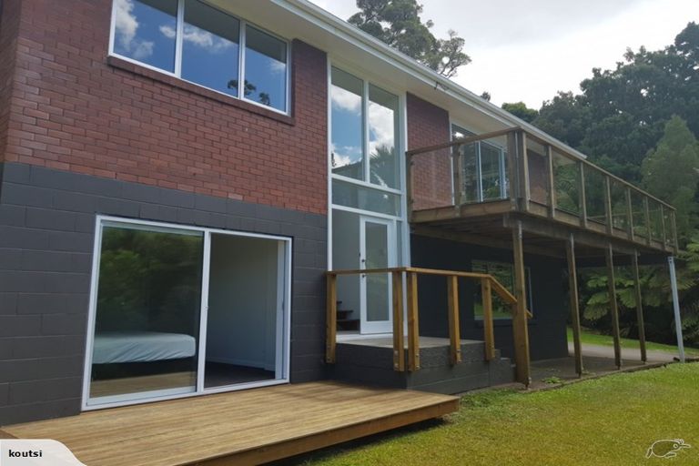 Photo of property in 236a Scenic Drive, Titirangi, Auckland, 0604