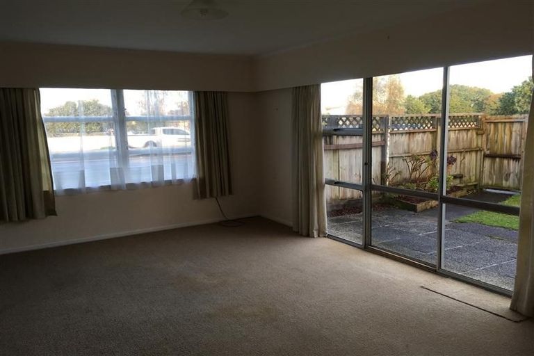 Photo of property in 1/66 Great South Road, Papakura, 2110