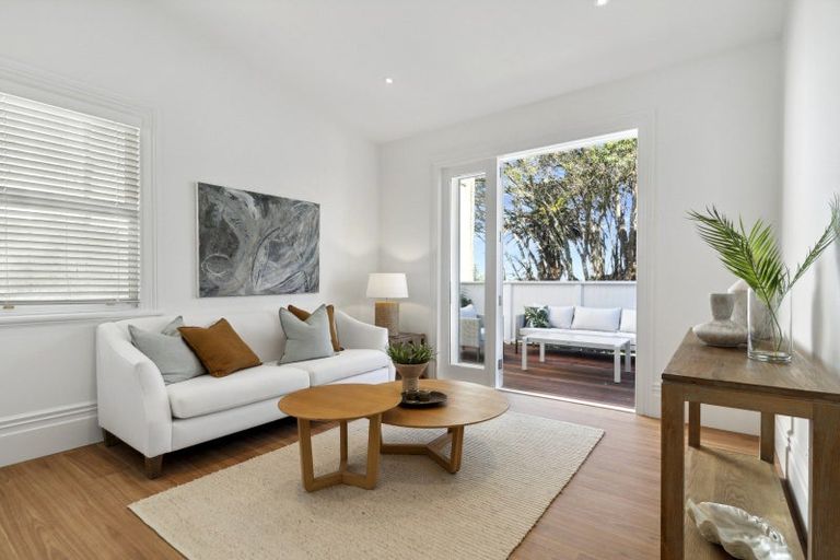 Photo of property in 4 Clarence Road, Northcote Point, Auckland, 0627