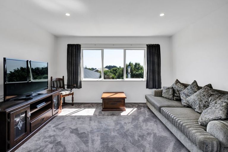 Photo of property in 5d Vardon Way, Waiwhakaiho, New Plymouth, 4312