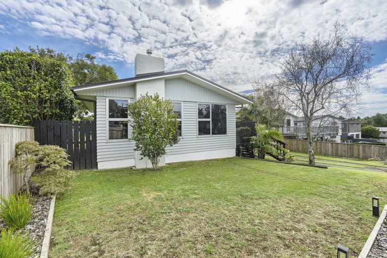 Photo of property in 3 Erica Place, Bell Block, New Plymouth, 4312