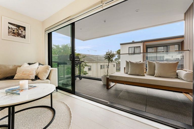 Photo of property in 64d Coronation Road, Mangere Bridge, Auckland, 2022