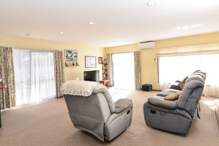 Photo of property in 11 Leonard Place, Dinsdale, Hamilton, 3204